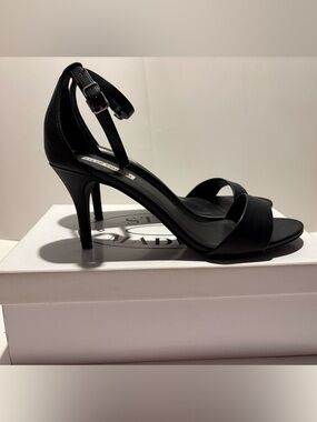 Steve Madden Black Open-Toe Ankle-Strap Heels